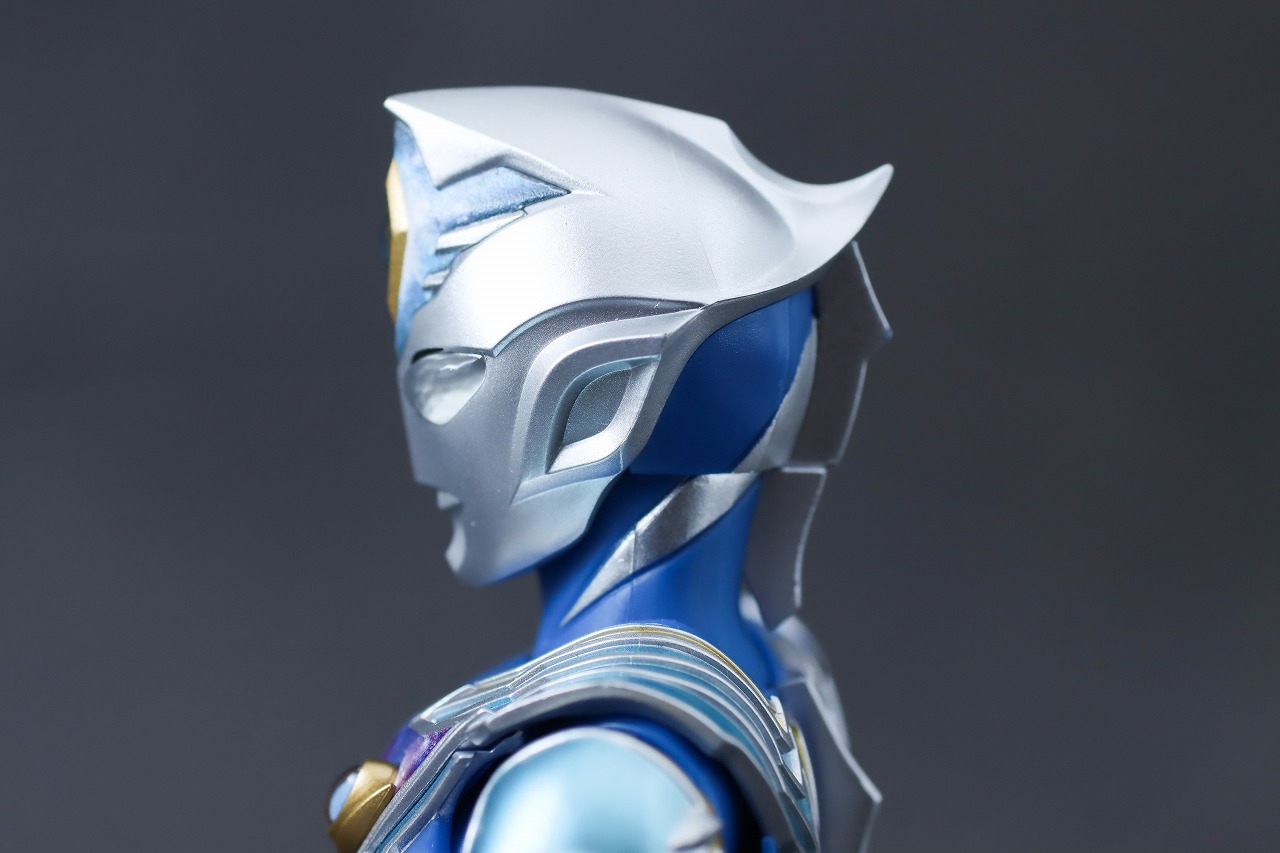 S.H.フィギュアーツ　ウルトラマンデッカー　ミラクルタイプ　レビュー　本体