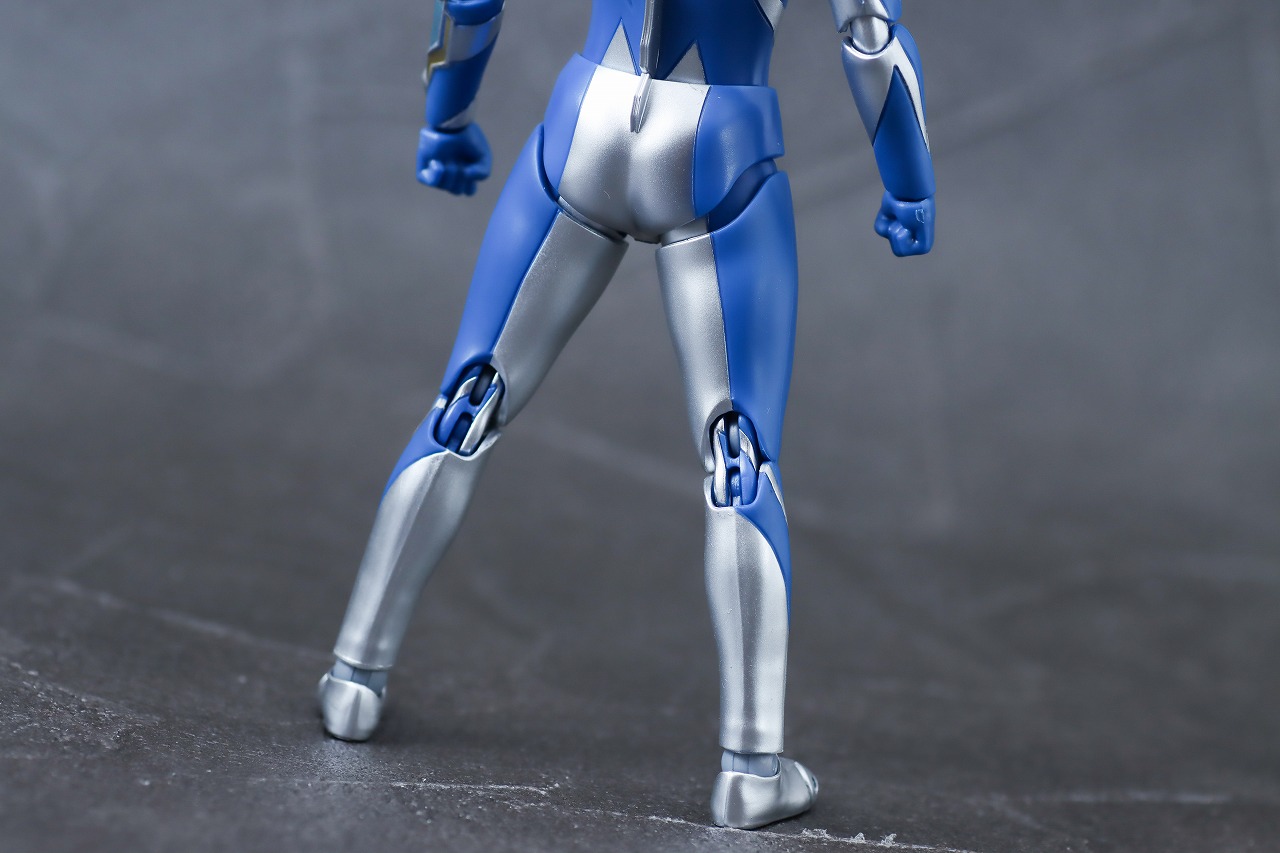 S.H.フィギュアーツ　ウルトラマンデッカー　ミラクルタイプ　レビュー　本体