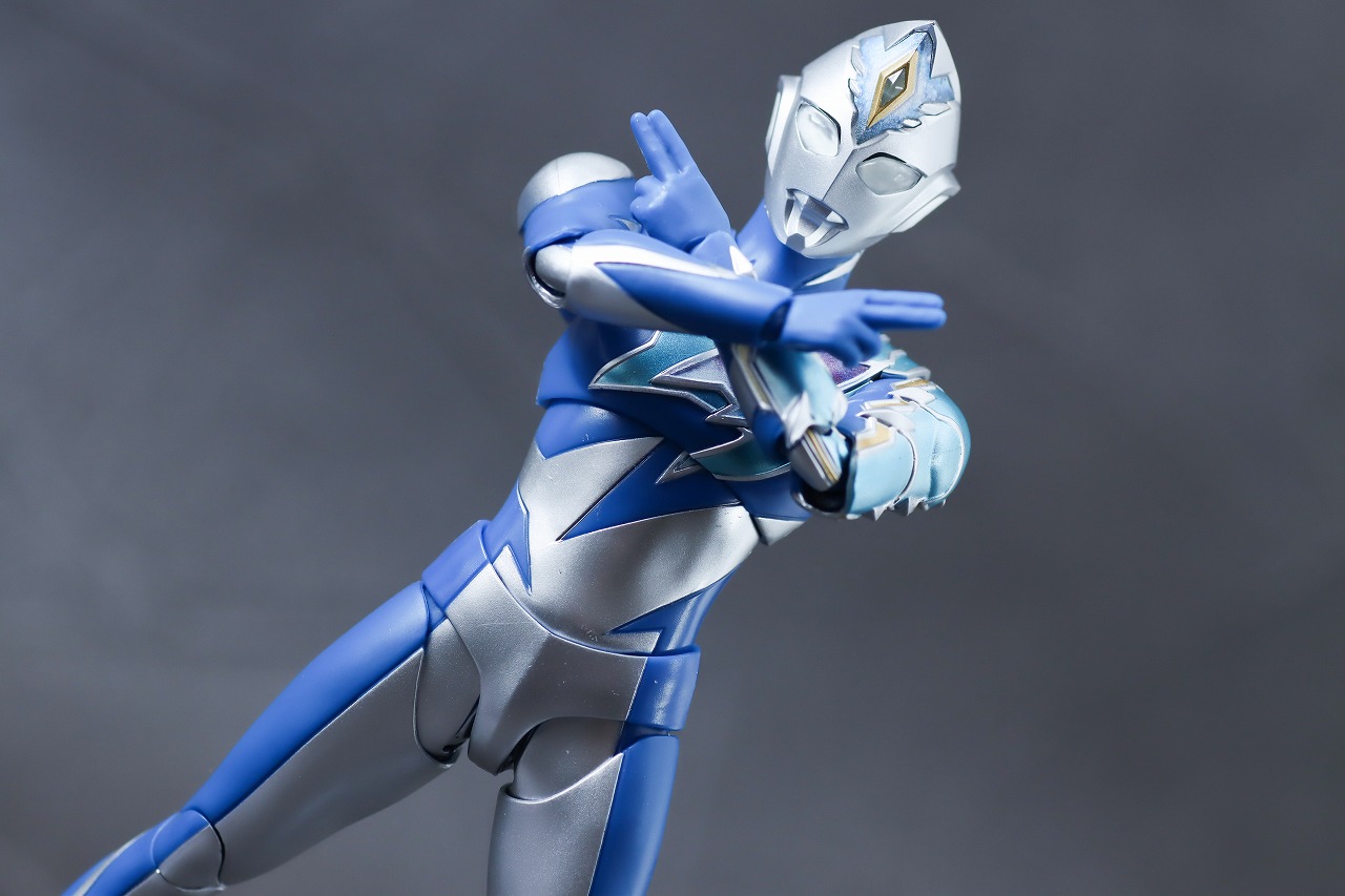 S.H.フィギュアーツ　ウルトラマンデッカー　ミラクルタイプ　レビュー　アクション