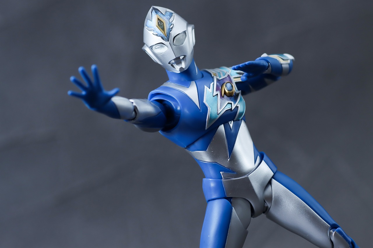 S.H.フィギュアーツ　ウルトラマンデッカー　ミラクルタイプ　レビュー　アクション