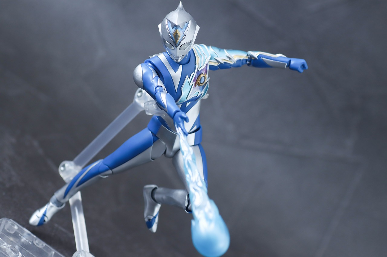 S.H.フィギュアーツ　ウルトラマンデッカー　ミラクルタイプ　レビュー　アクション