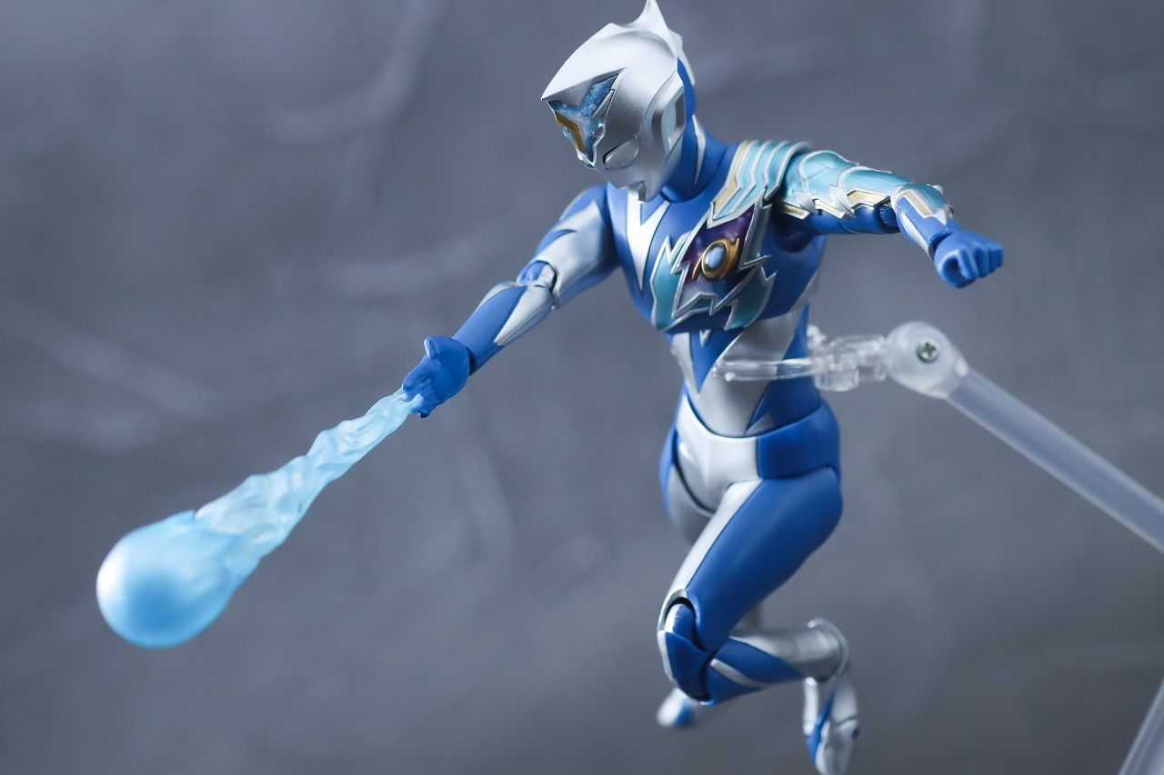 S.H.フィギュアーツ　ウルトラマンデッカー　ミラクルタイプ　レビュー　アクション