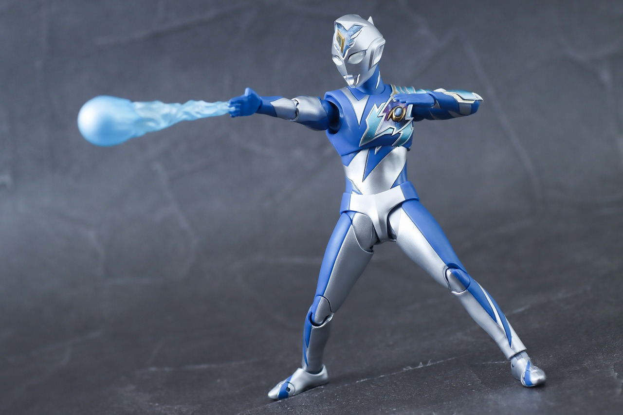 S.H.フィギュアーツ　ウルトラマンデッカー　ミラクルタイプ　レビュー　アクション