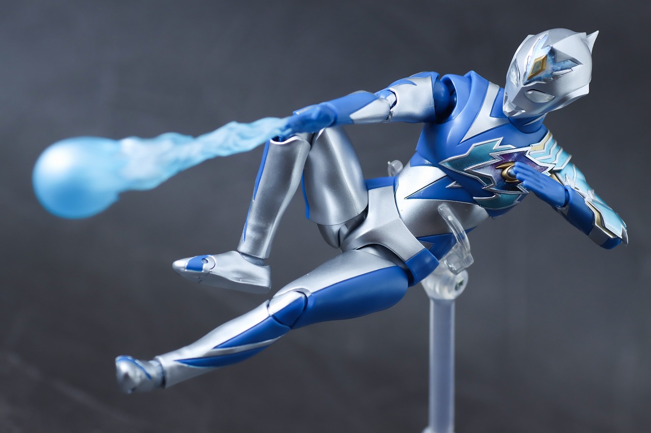 S.H.フィギュアーツ　ウルトラマンデッカー　ミラクルタイプ　レビュー　アクション