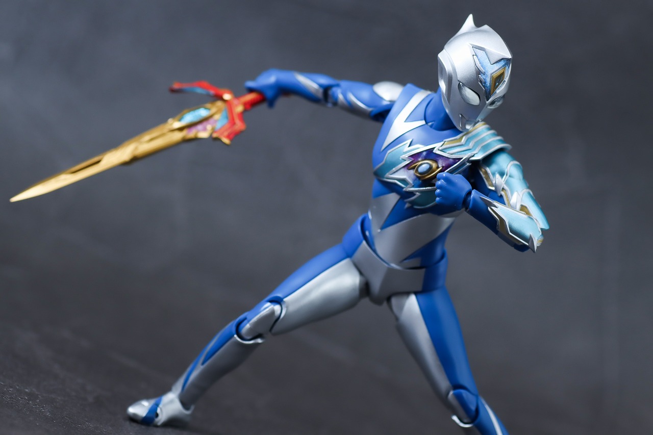 S.H.フィギュアーツ　ウルトラマンデッカー　ミラクルタイプ　レビュー　アクション