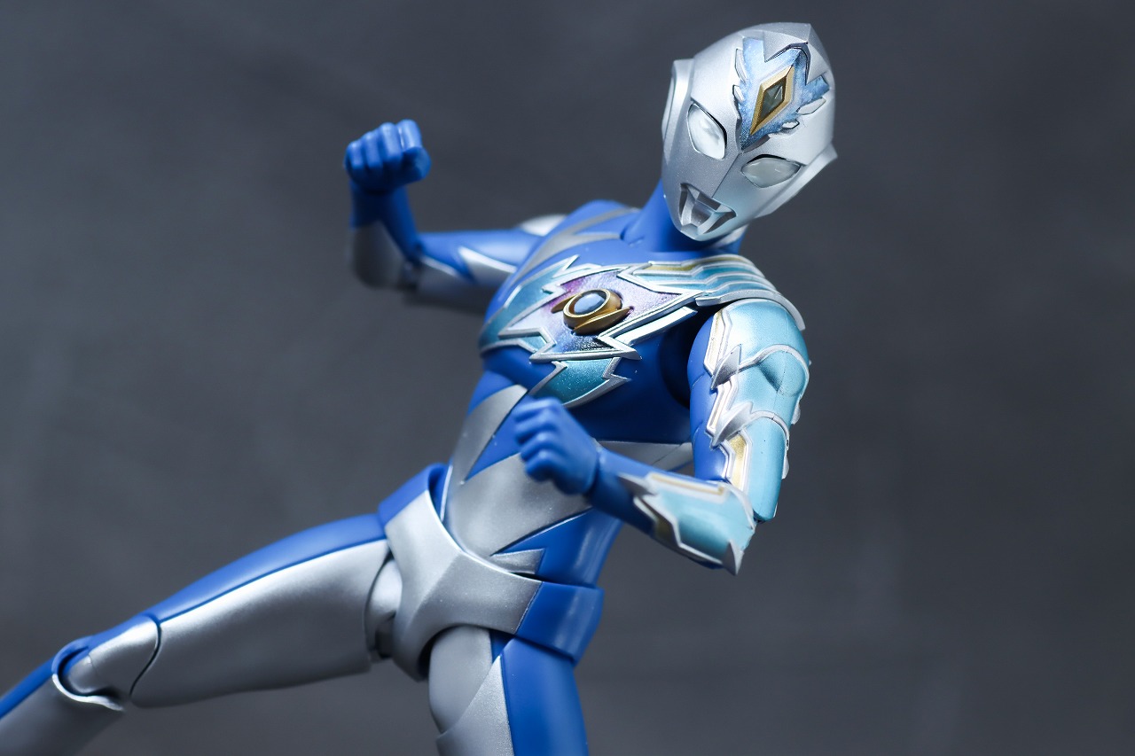 S.H.フィギュアーツ　ウルトラマンデッカー　ミラクルタイプ　レビュー　アクション