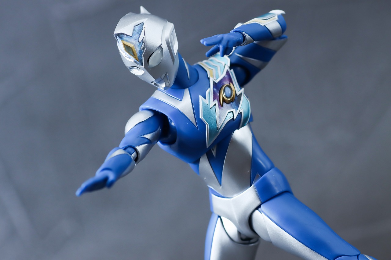 S.H.フィギュアーツ　ウルトラマンデッカー　ミラクルタイプ　レビュー　アクション