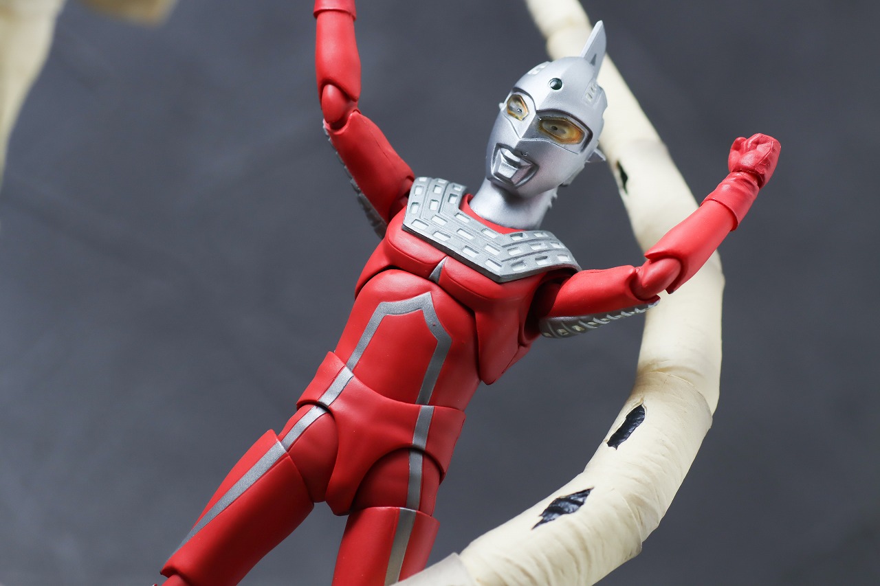 S.H.フィギュアーツ　エレキング　レビュー　アクション　ウルトラセブン