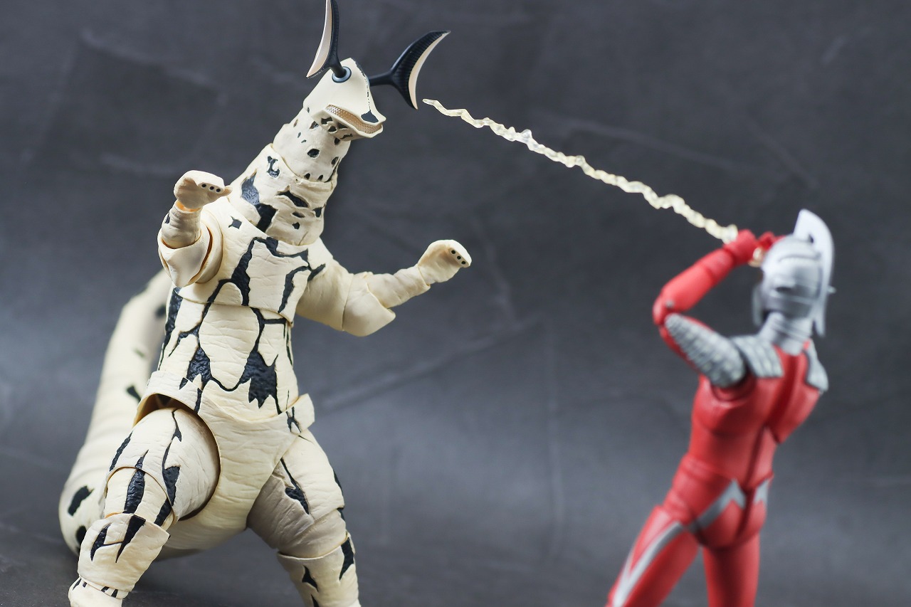 S.H.フィギュアーツ　エレキング　レビュー　アクション　ウルトラセブン