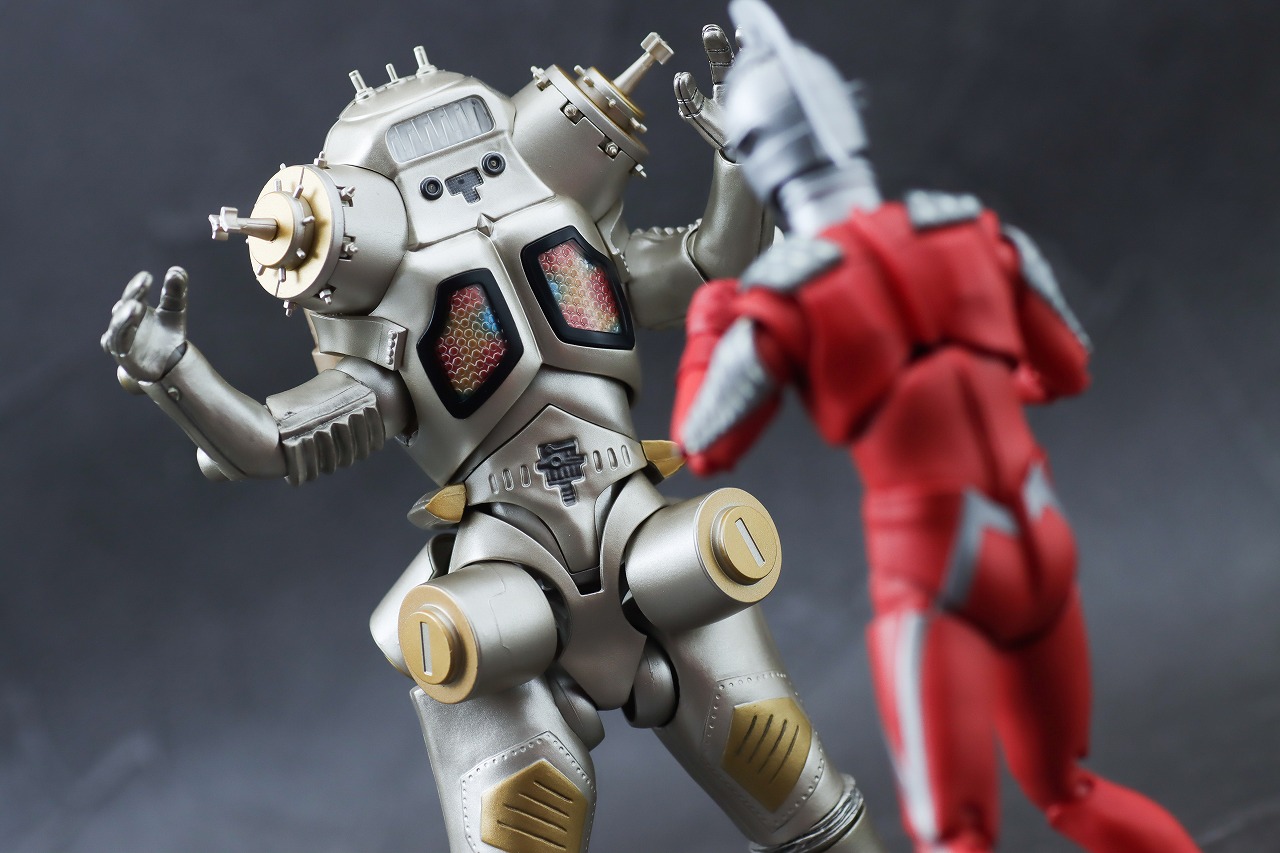 S.H.フィギュアーツ　キングジョー　レビュー　アクション　ウルトラセブン