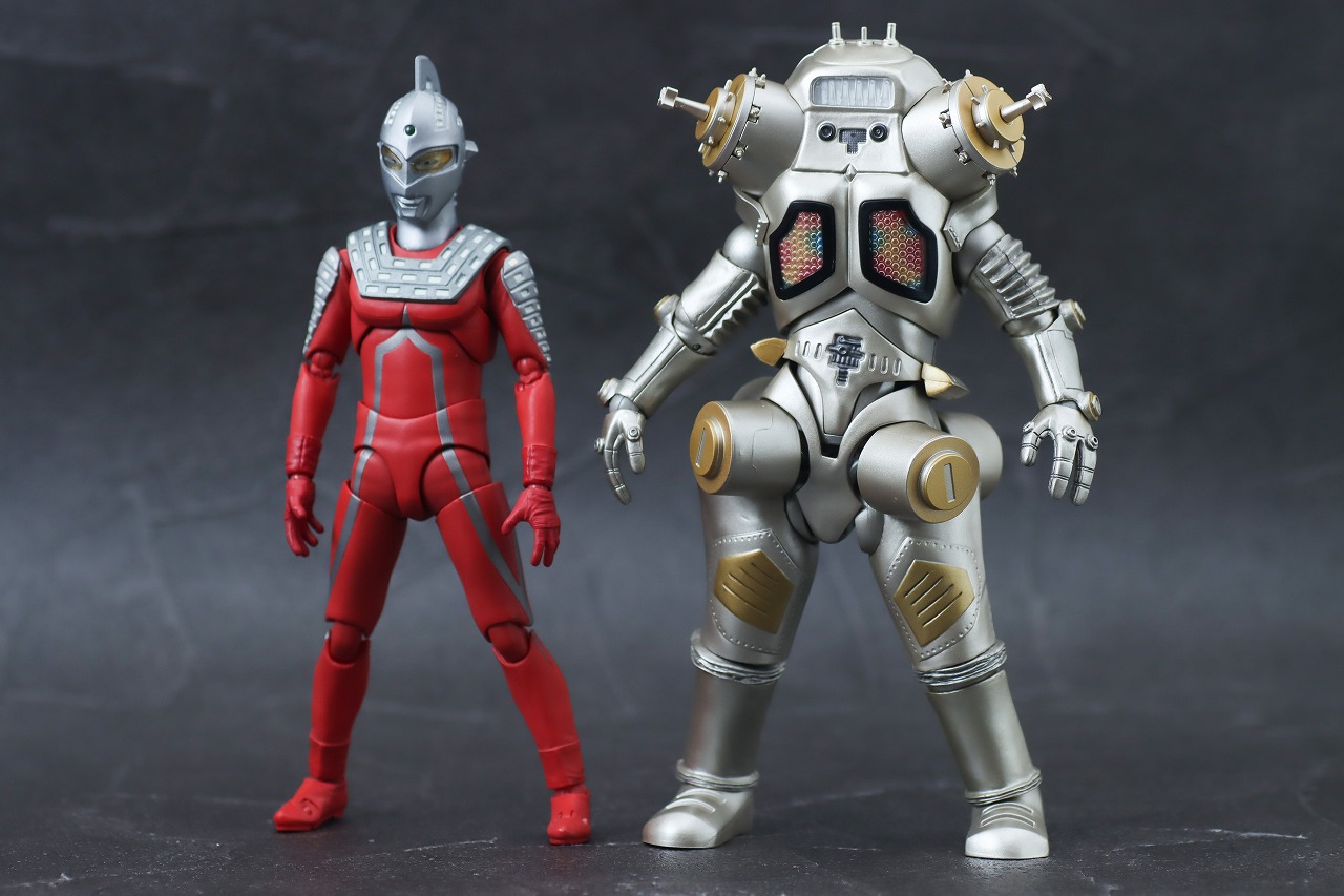 S.H.フィギュアーツ　キングジョー　レビュー　本体　ウルトラセブン　比較