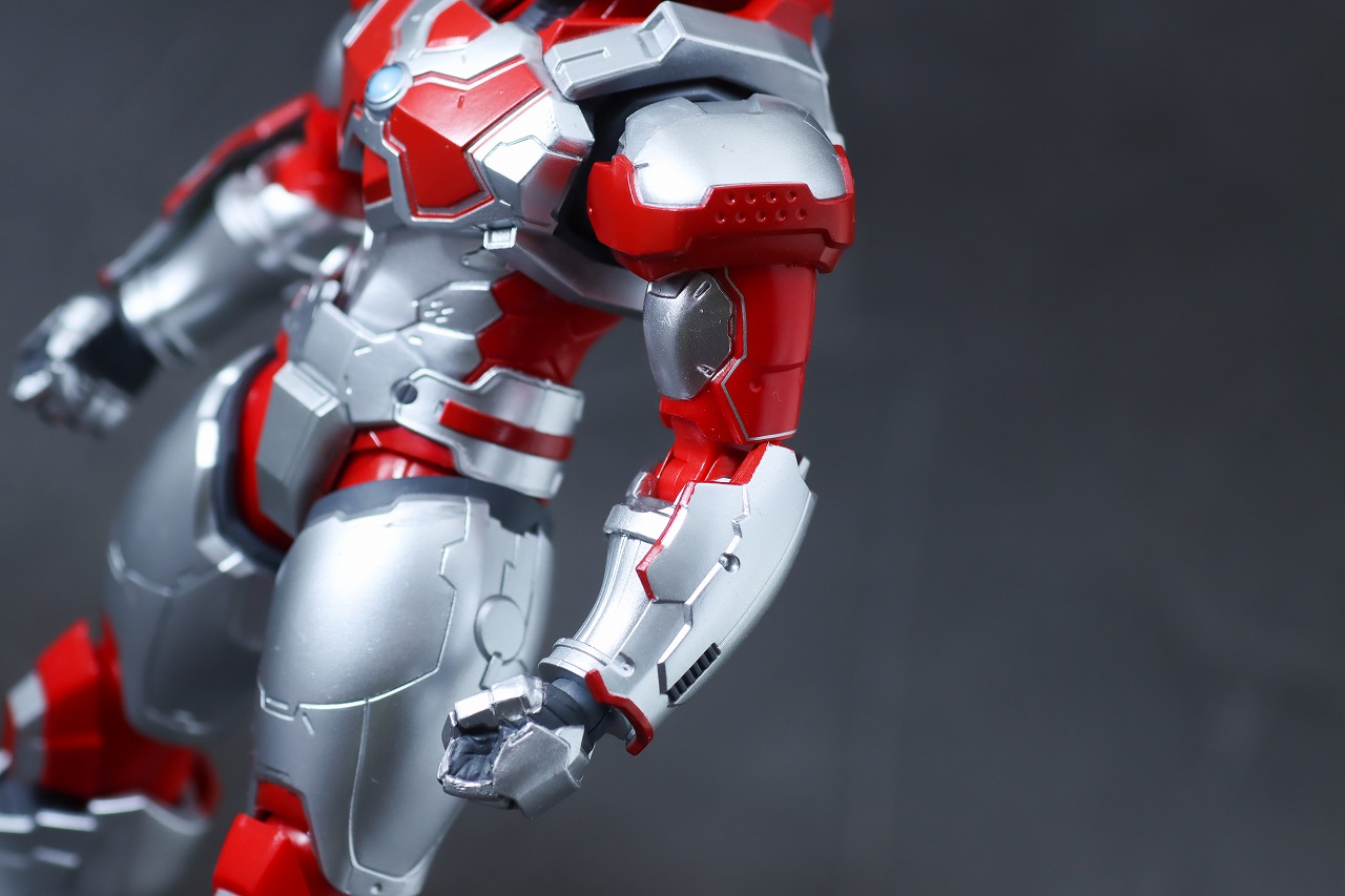 S.H.フィギュアーツ　ULTRAMAN SUIT JACK the Animation　レビュー　本体