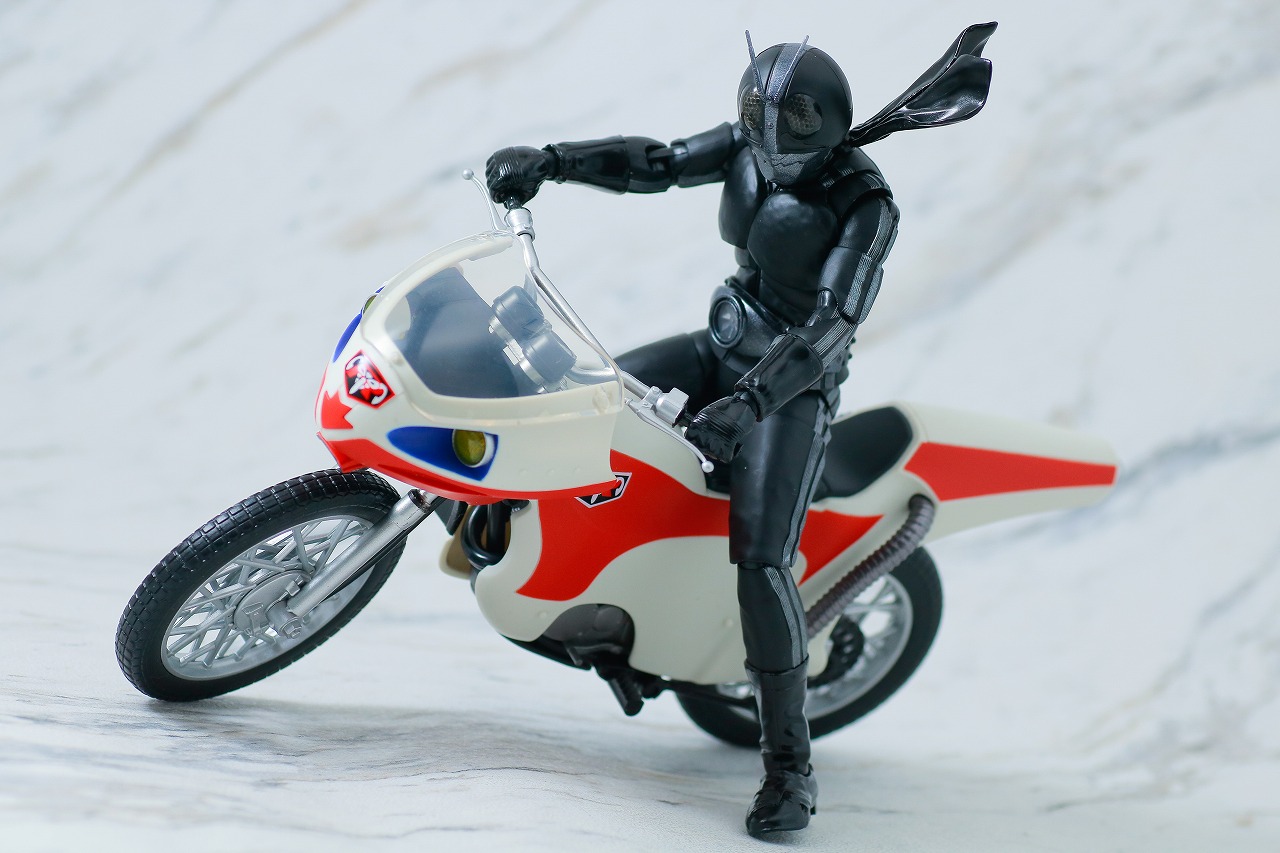 S.H.フィギュアーツ　仮面ライダー新1号　真骨彫製法　BLACK Ver.　mastermind JAPAN　レビュー　アクション　新サイクロン号