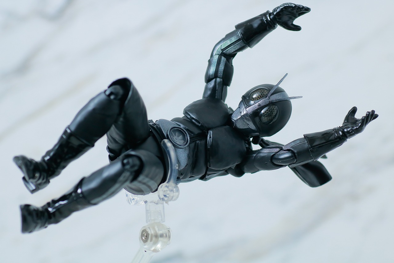 S.H.フィギュアーツ　仮面ライダー新1号　真骨彫製法　BLACK Ver.　mastermind JAPAN　レビュー　アクション