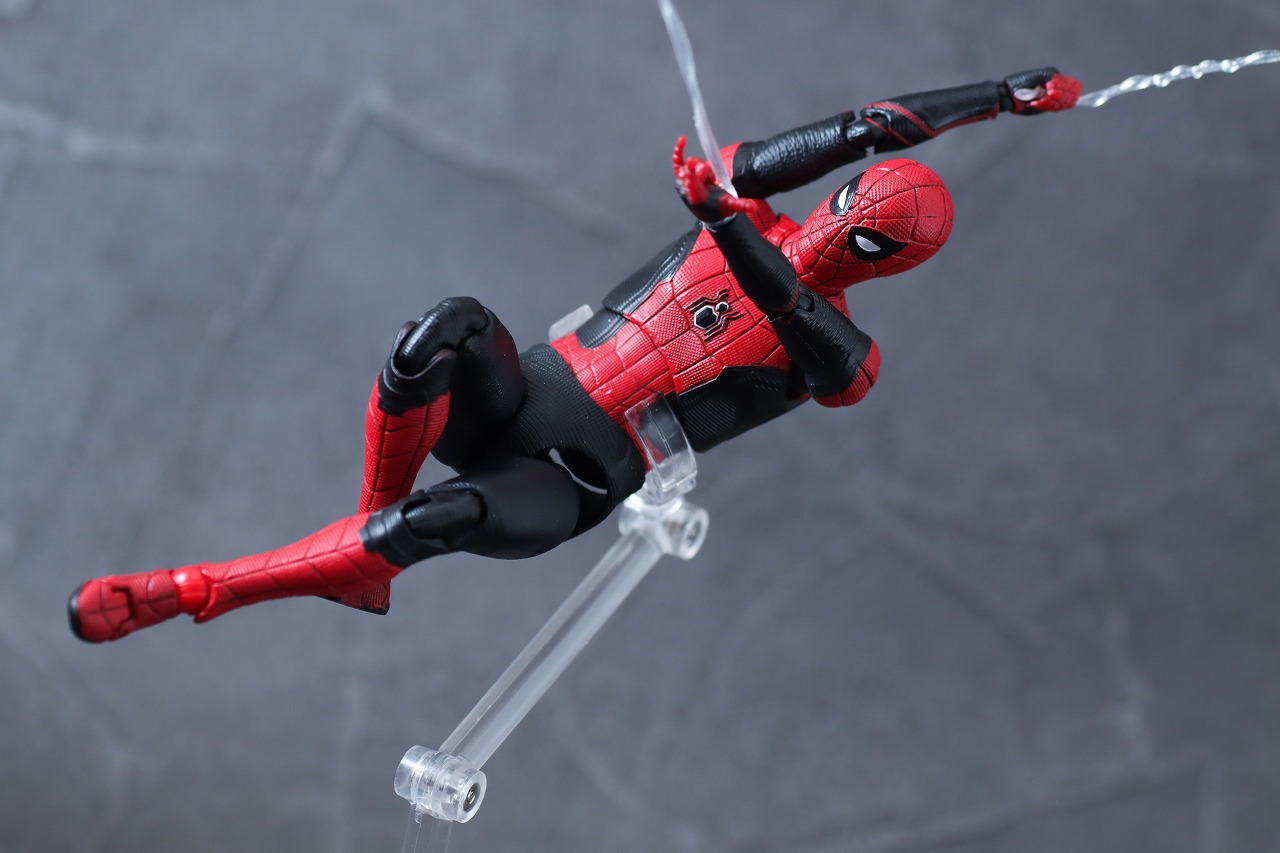 MAFEX　スパイダーマン アップグレードスーツ（ノー・ウェイ・ホーム）　レビュー　アクション