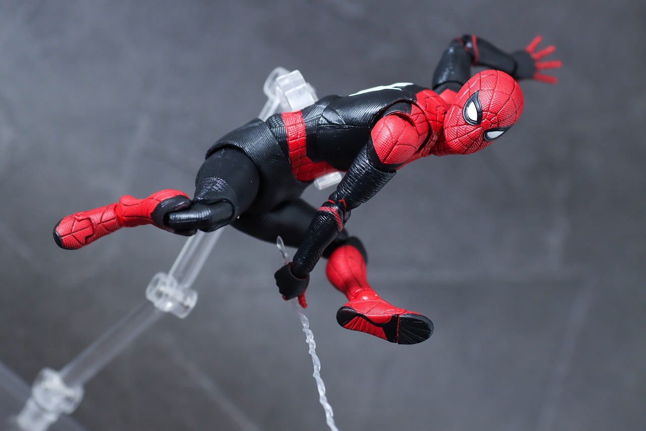 MAFEX　スパイダーマン アップグレードスーツ（ノー・ウェイ・ホーム）　レビュー　アクション