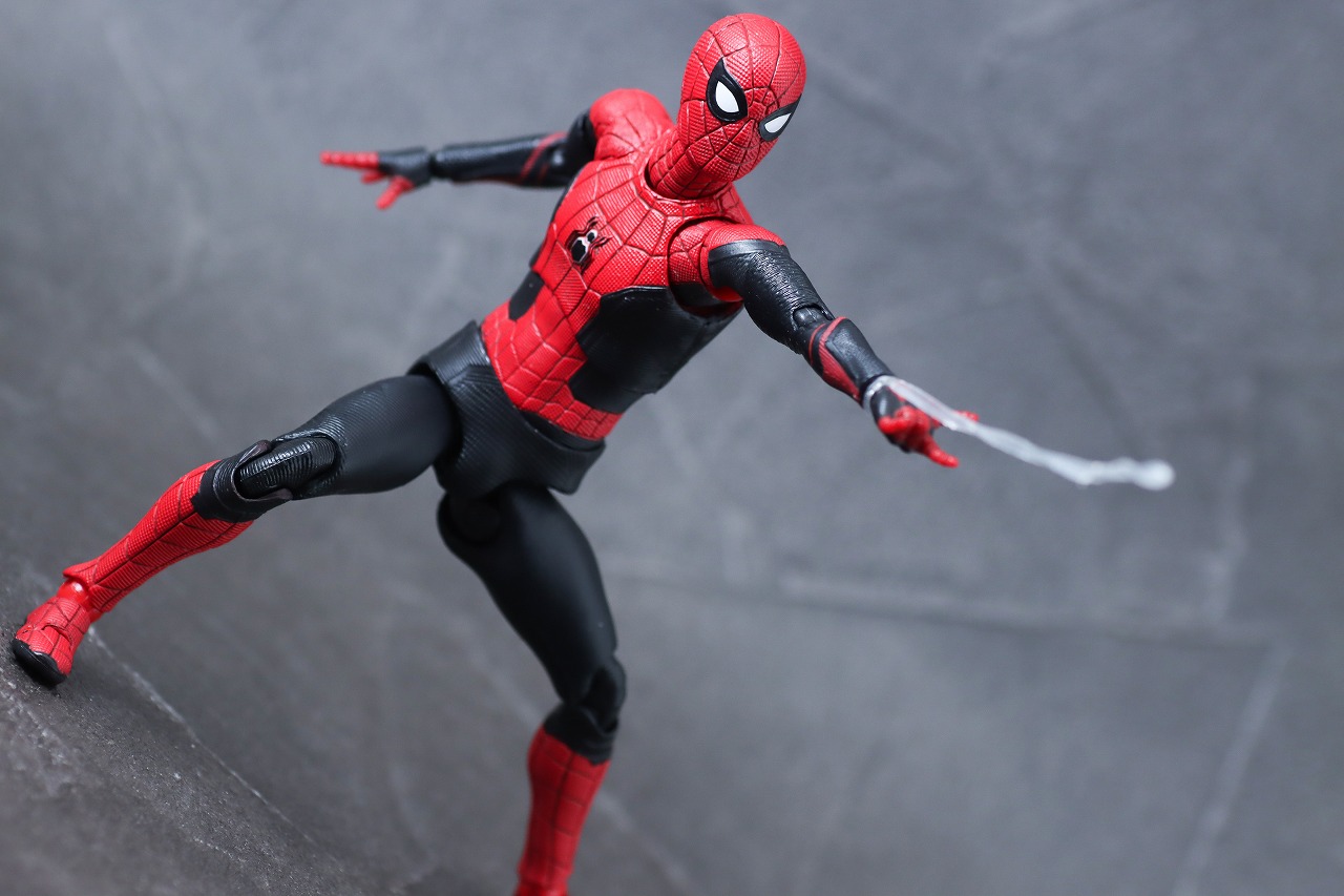 MAFEX　スパイダーマン アップグレードスーツ（ノー・ウェイ・ホーム）　レビュー　アクション