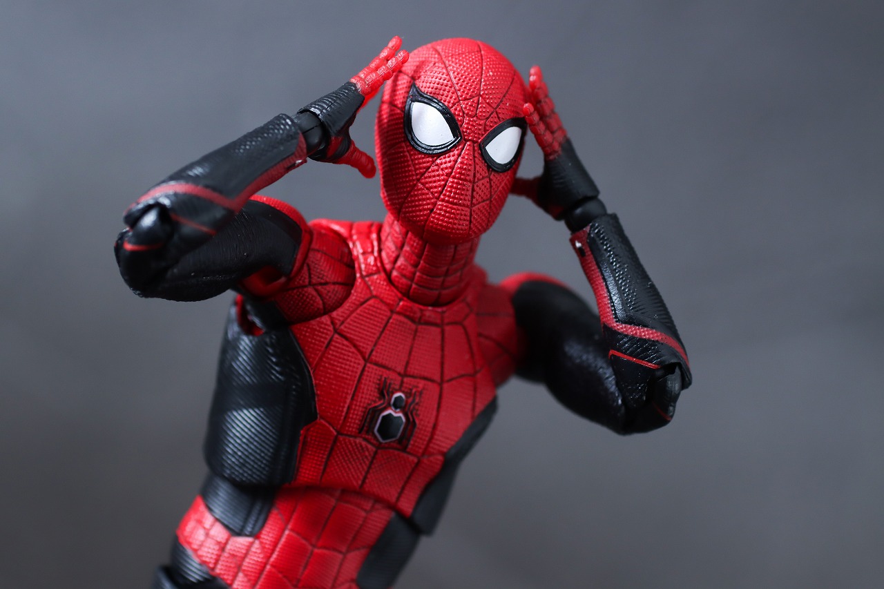 MAFEX　スパイダーマン アップグレードスーツ（ノー・ウェイ・ホーム）　レビュー　アクション