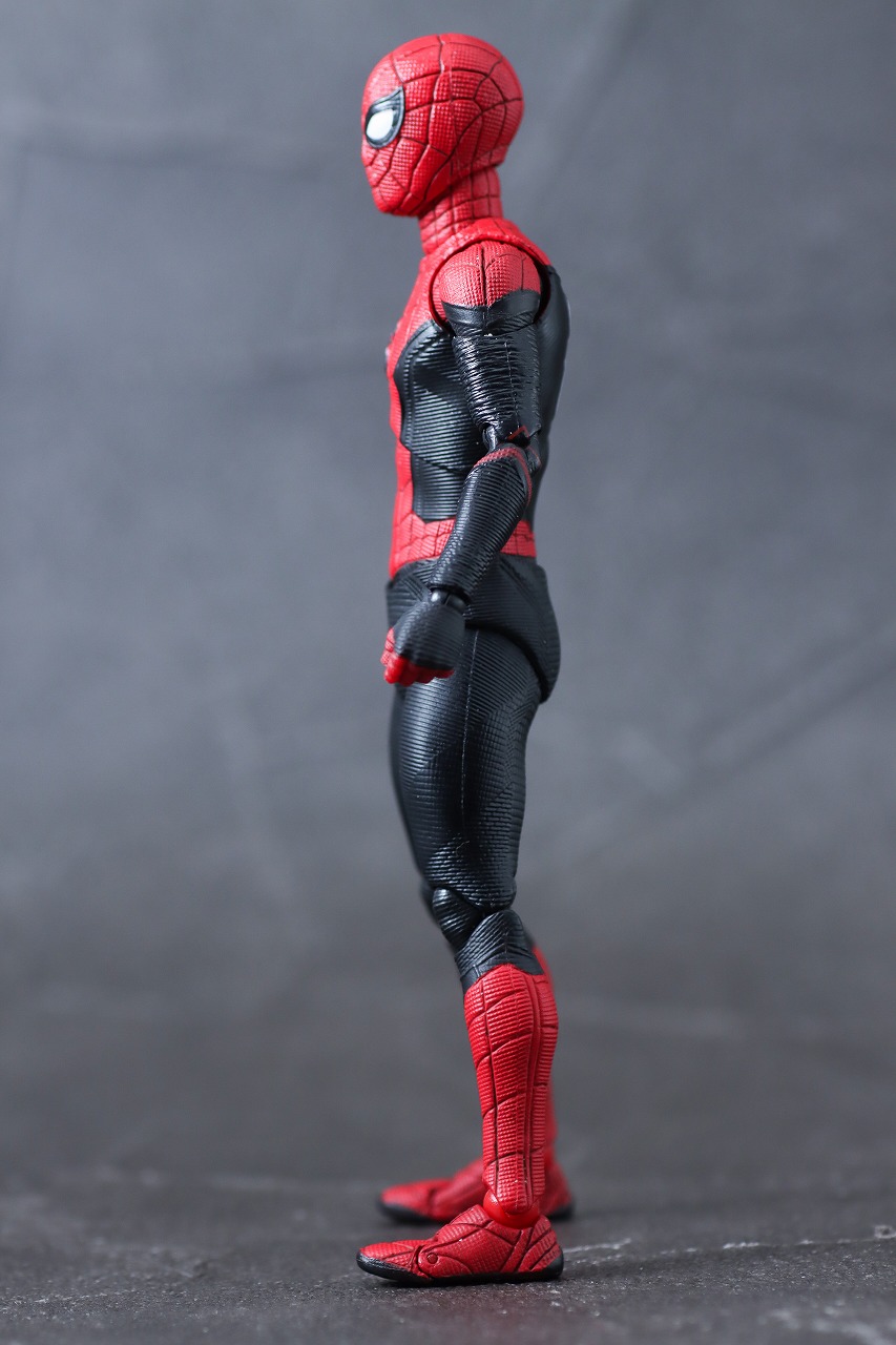 MAFEX　スパイダーマン アップグレードスーツ（ノー・ウェイ・ホーム）　レビュー　本体