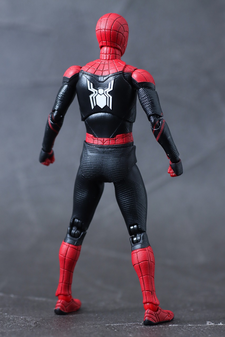 MAFEX　スパイダーマン アップグレードスーツ（ノー・ウェイ・ホーム）　レビュー　本体