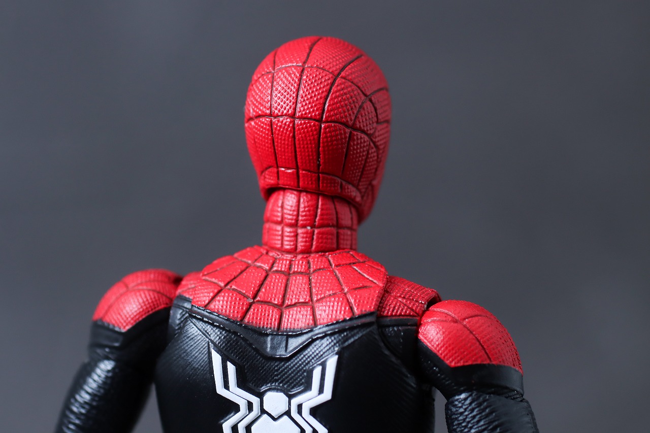 MAFEX　スパイダーマン アップグレードスーツ（ノー・ウェイ・ホーム）　レビュー　本体