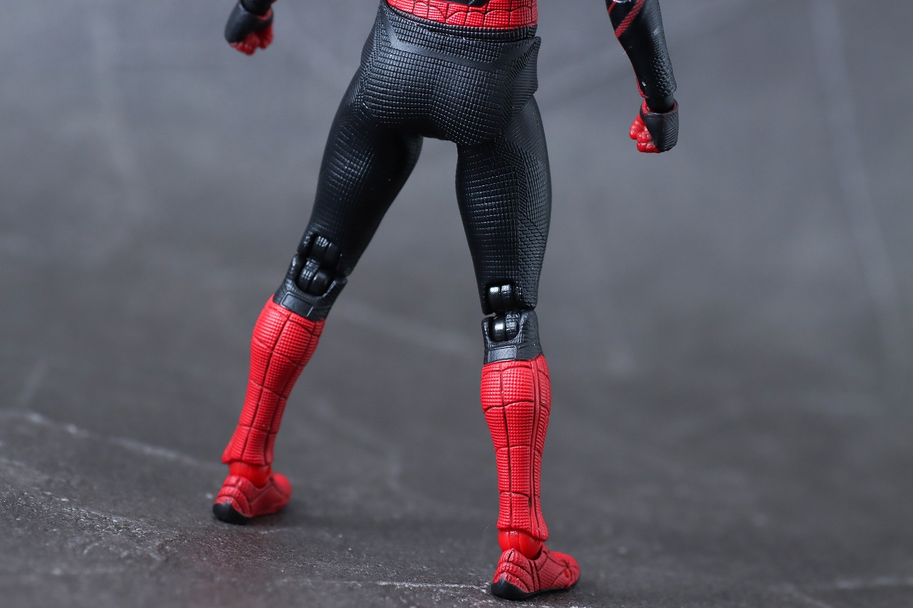 MAFEX　スパイダーマン アップグレードスーツ（ノー・ウェイ・ホーム）　レビュー　本体