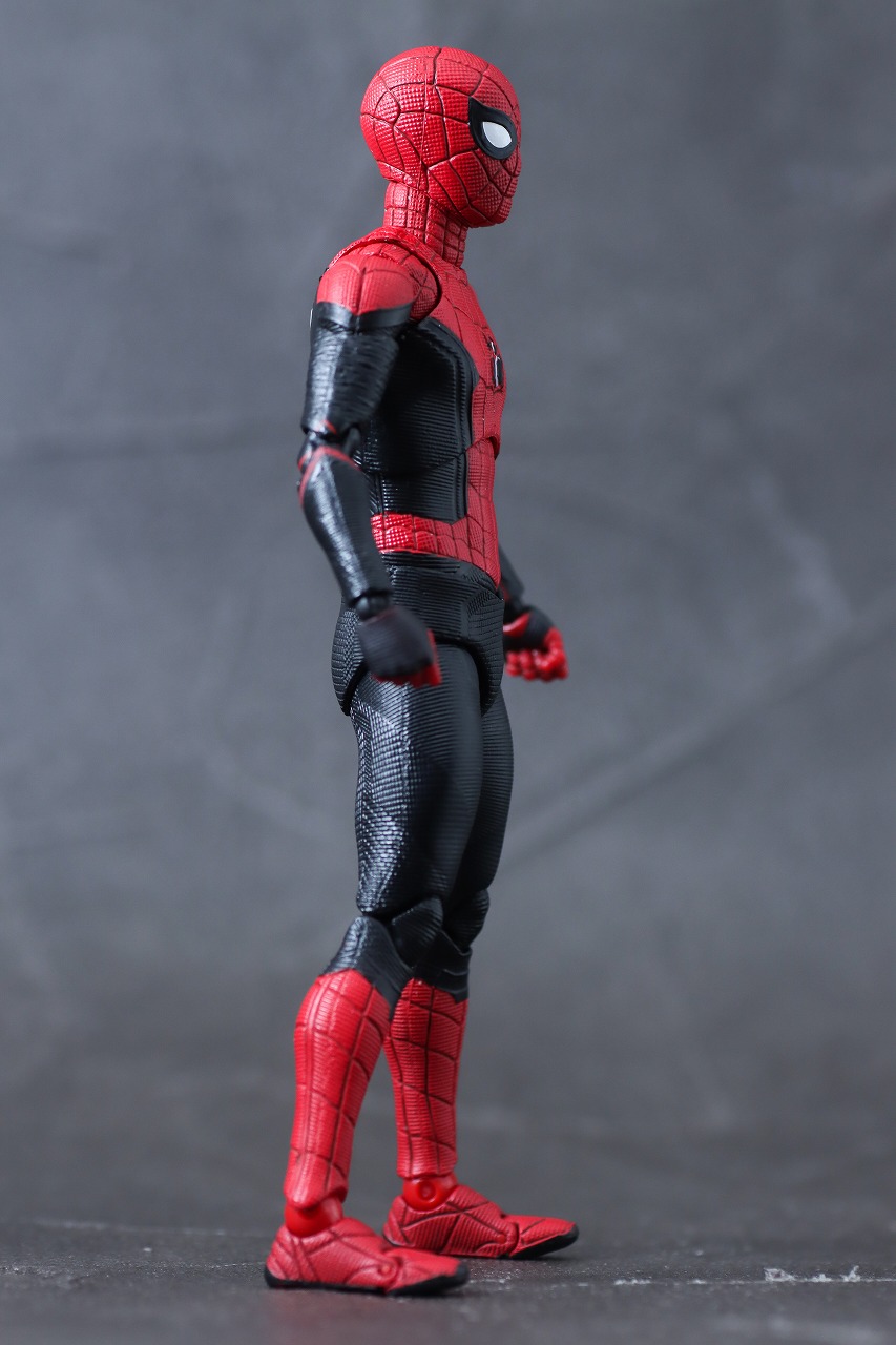 MAFEX　スパイダーマン アップグレードスーツ（ノー・ウェイ・ホーム）　レビュー　本体