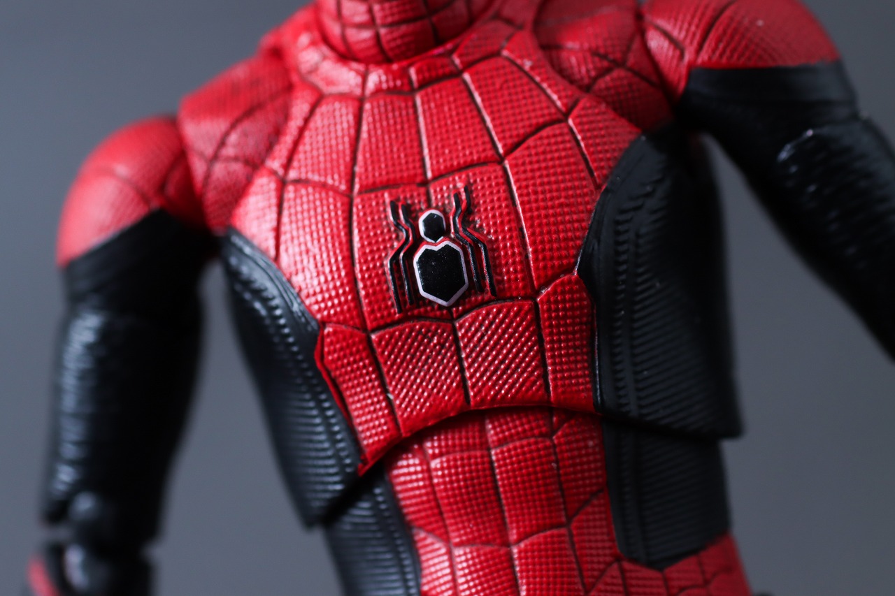 MAFEX　スパイダーマン アップグレードスーツ（ノー・ウェイ・ホーム）　レビュー　本体