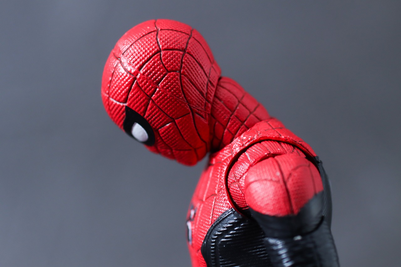 MAFEX　スパイダーマン アップグレードスーツ（ノー・ウェイ・ホーム）　レビュー　可動範囲