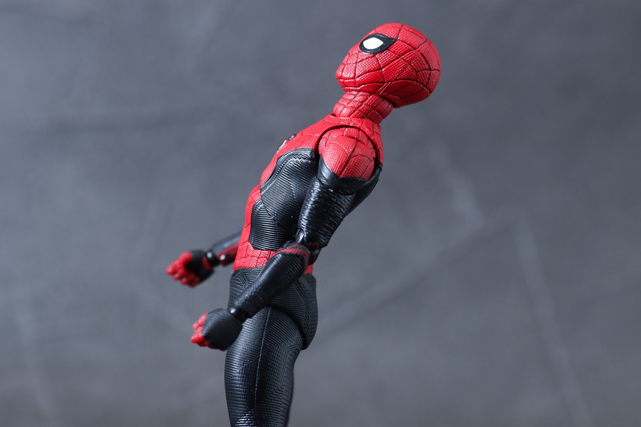 MAFEX　スパイダーマン アップグレードスーツ（ノー・ウェイ・ホーム）　レビュー　可動範囲