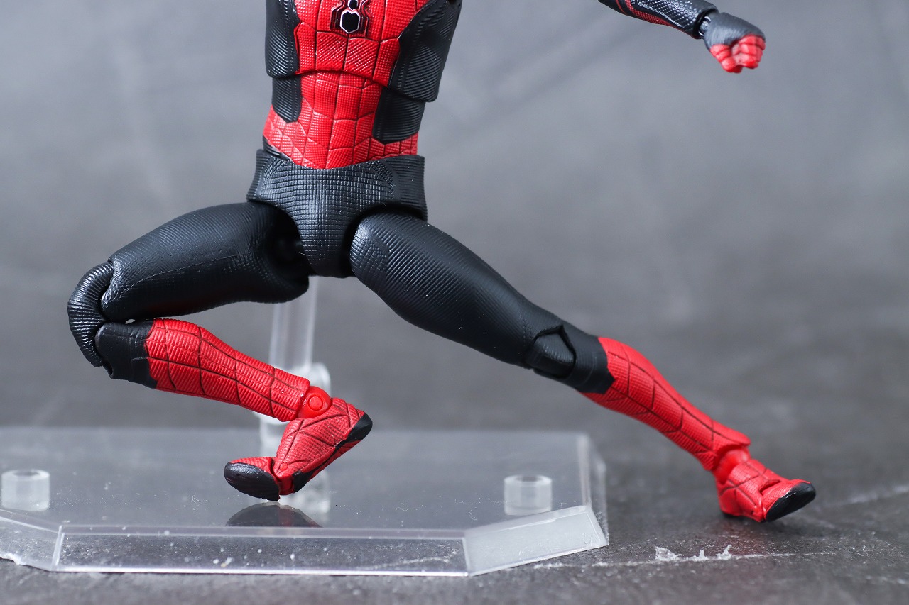 MAFEX　スパイダーマン アップグレードスーツ（ノー・ウェイ・ホーム）　レビュー　可動範囲