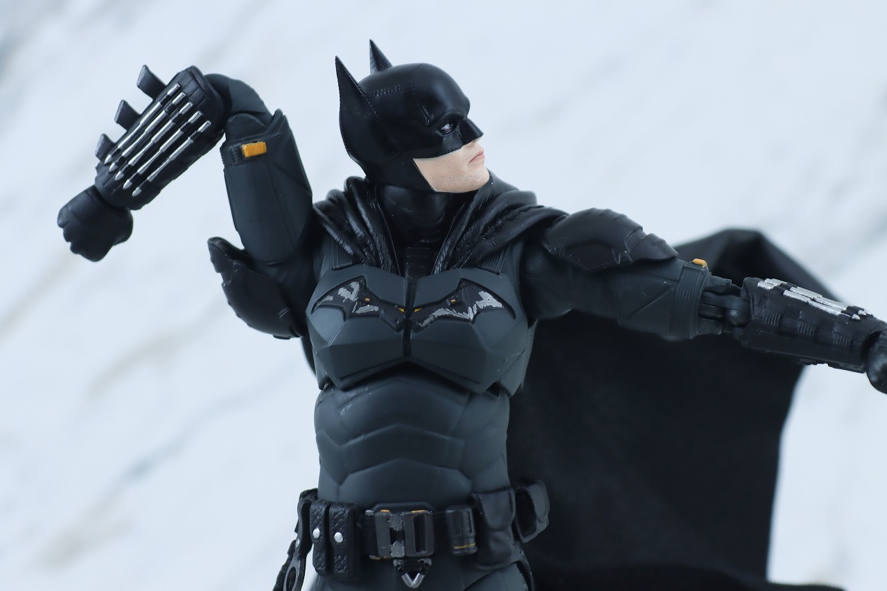 MAFEX　バットマン　ザ・バットマン　レビュー　可動範囲　