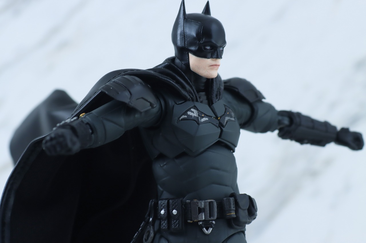 MAFEX　バットマン　ザ・バットマン　レビュー　可動範囲　