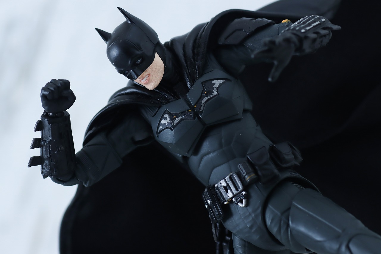 MAFEX　バットマン　ザ・バットマン　レビュー　アクション　