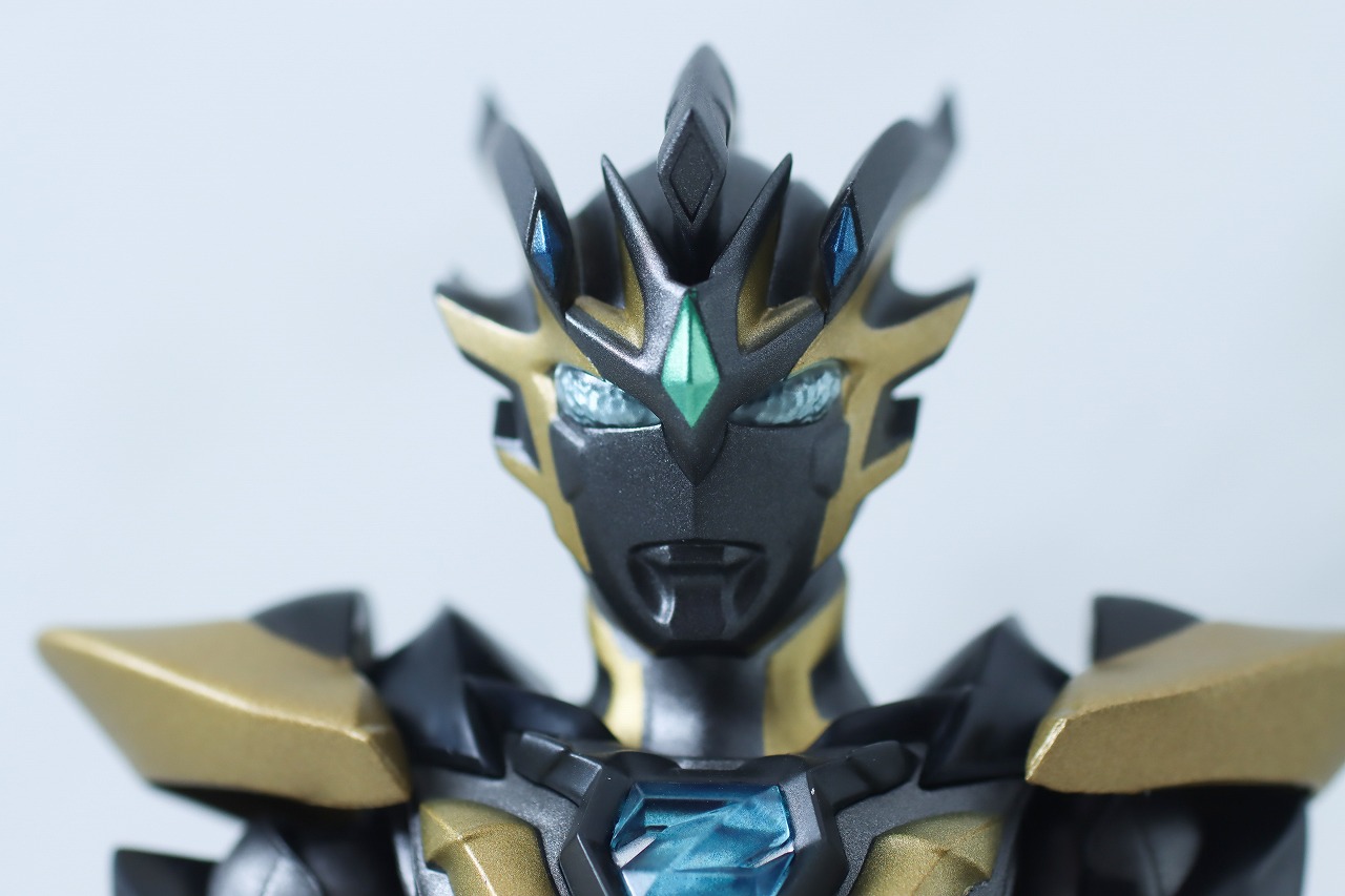 S.H.フィギュアーツ　ウルトラマンゼット デスシウムライズクロー　本体