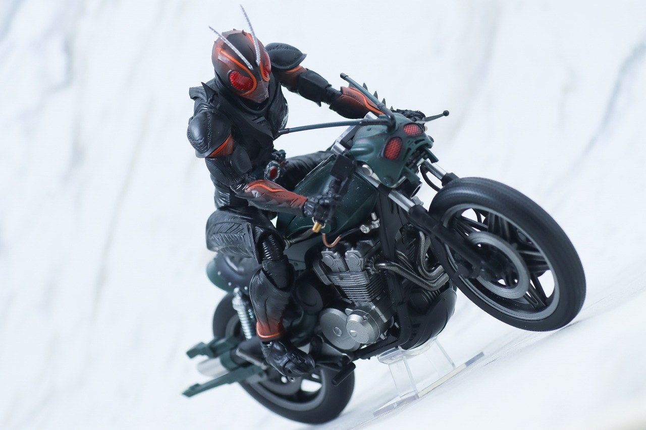 S.H.フィギュアーツ　仮面ライダーBLACK SUN　初変身Ver.　レビュー　アクション　バトルホッパー