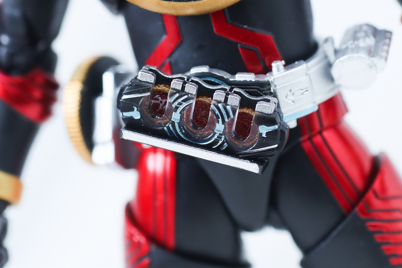 S.H.Figuarts 真骨彫製法　仮面ライダーオーズ タジャドルコンボ 最終回Ver.　レビュー　付属品　メダル補助パーツ