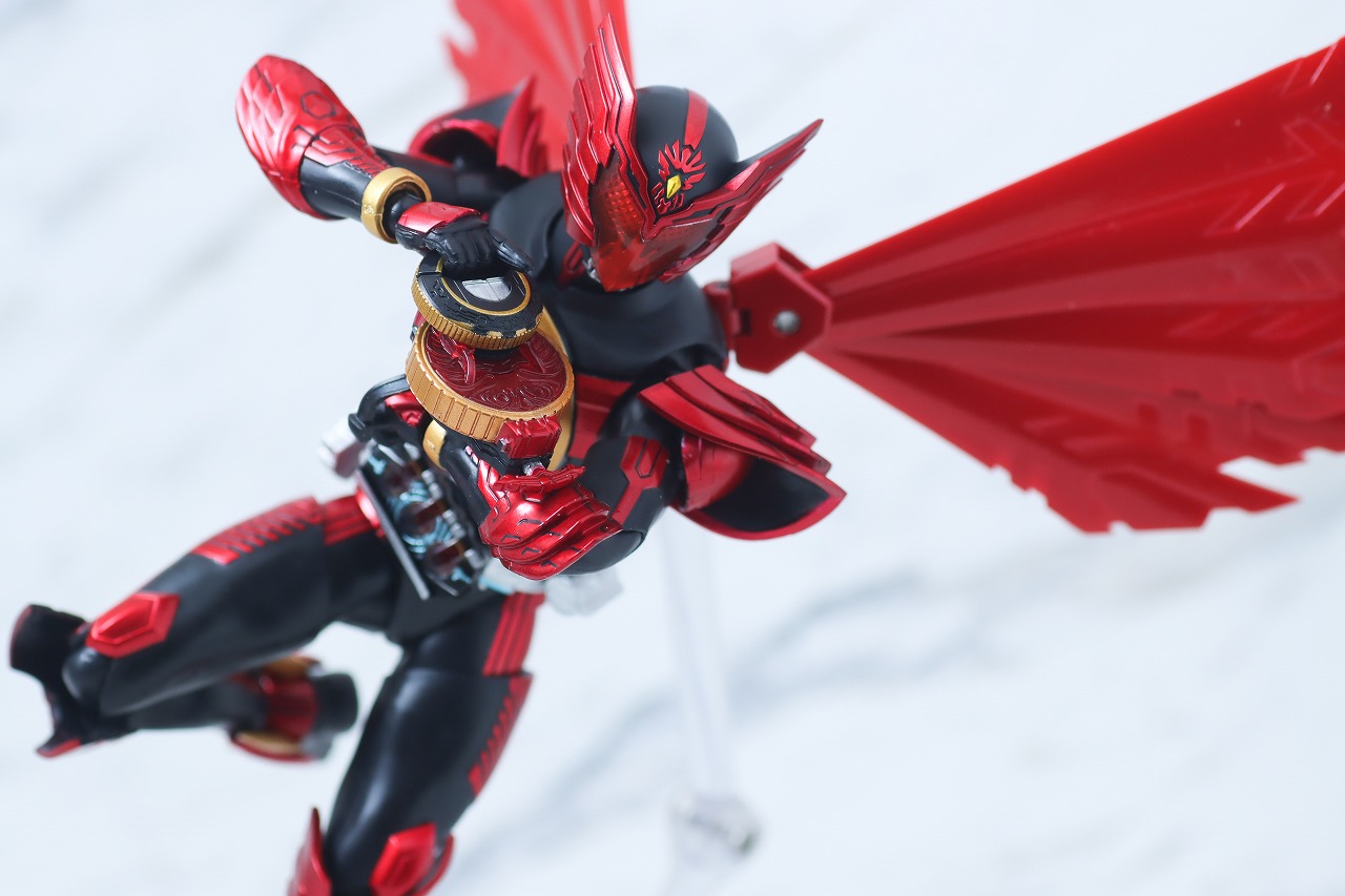 S.H.Figuarts 真骨彫製法　仮面ライダーオーズ タジャドルコンボ 最終回Ver.　レビュー　アクション