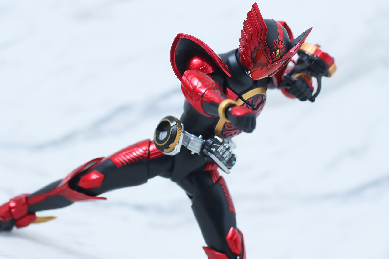 S.H.Figuarts 真骨彫製法　仮面ライダーオーズ タジャドルコンボ 最終回Ver.　レビュー　アクション