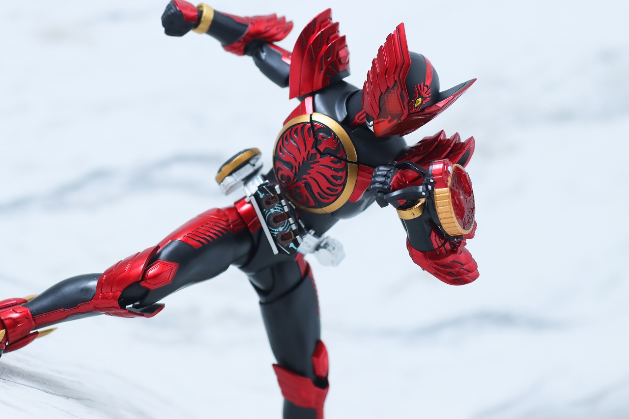 S.H.Figuarts 真骨彫製法　仮面ライダーオーズ タジャドルコンボ 最終回Ver.　レビュー　アクション