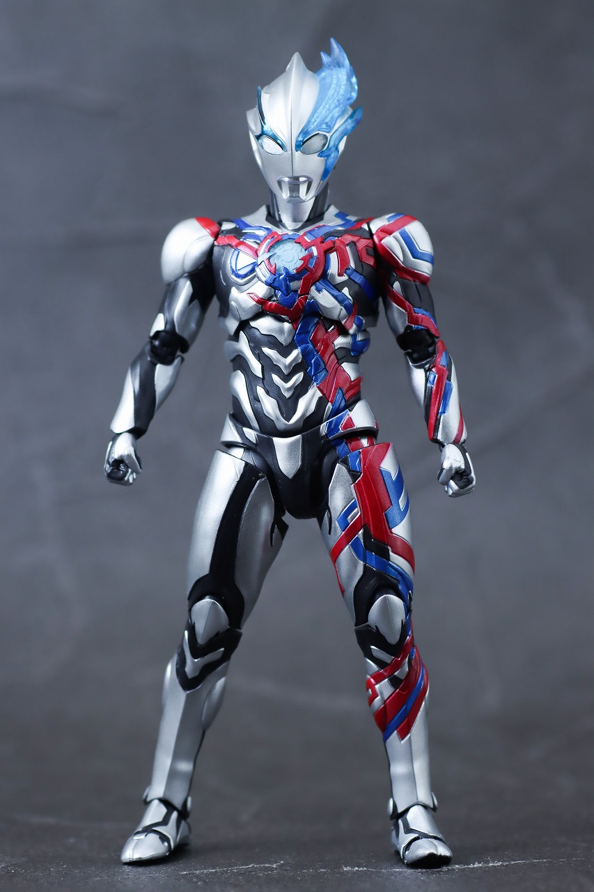 S.H.フィギュアーツ　ウルトラマンブレーザー　レビュー　本体