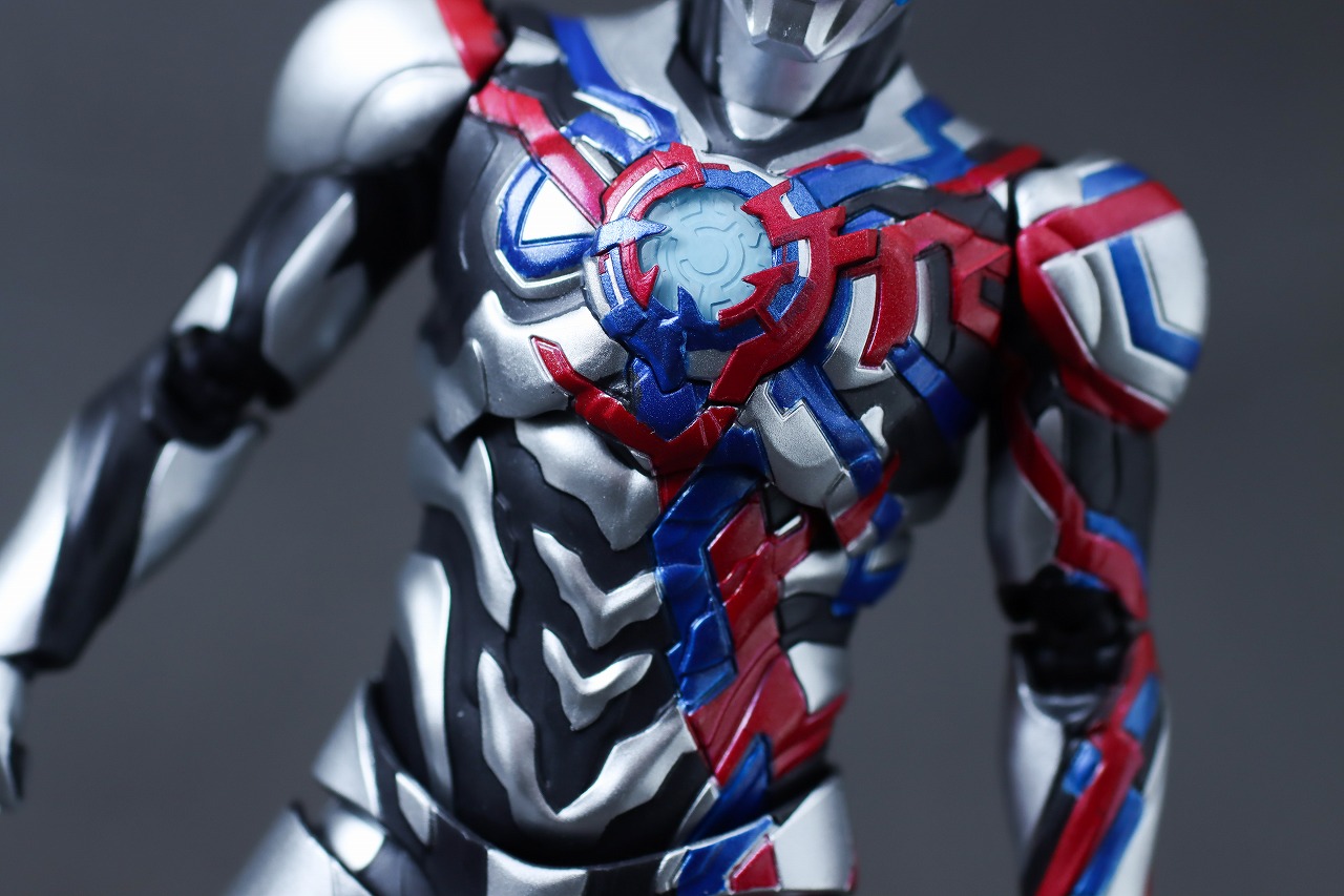 S.H.フィギュアーツ　ウルトラマンブレーザー　レビュー　本体