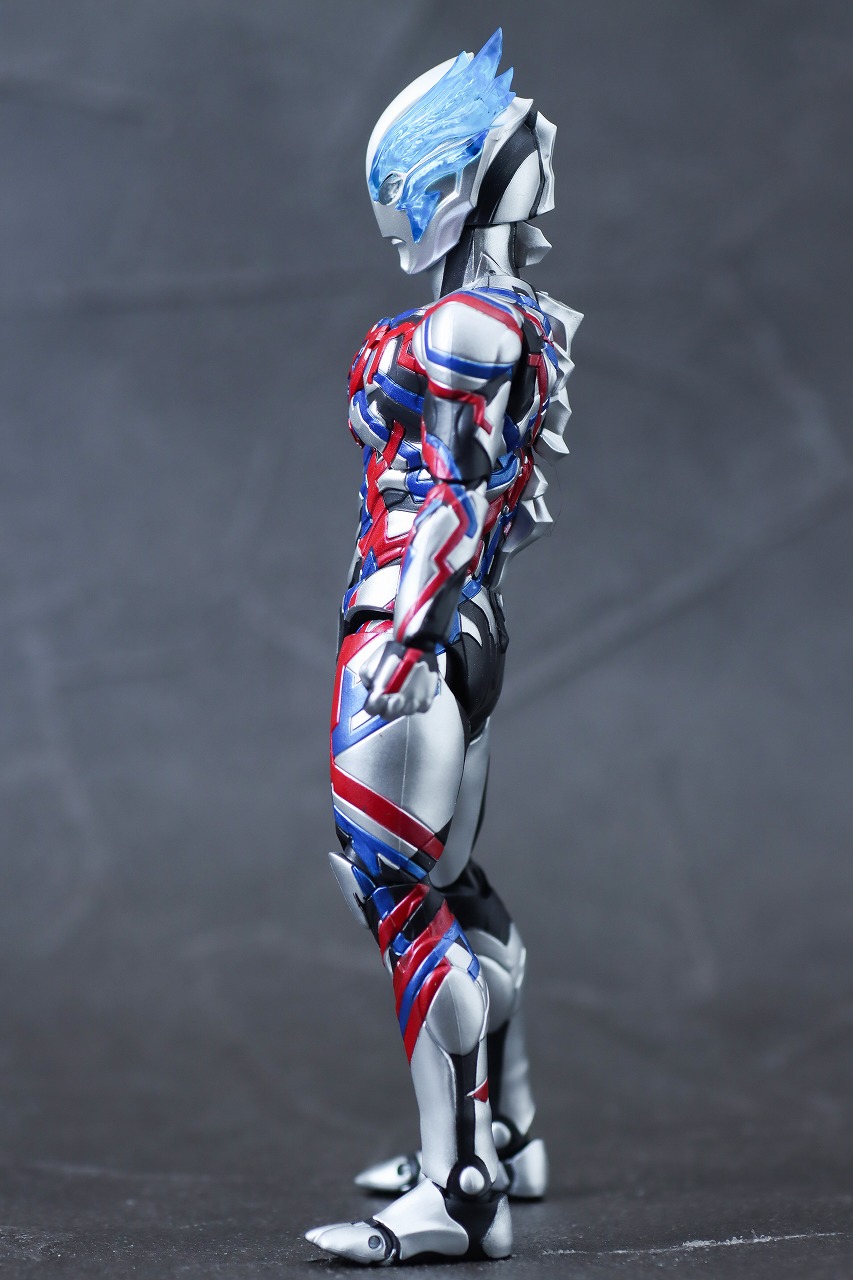 S.H.フィギュアーツ　ウルトラマンブレーザー　レビュー　本体