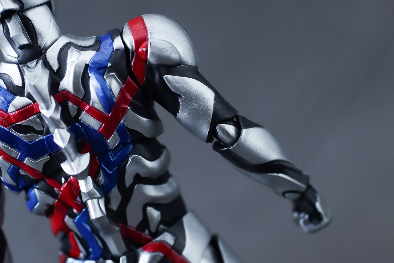 S.H.フィギュアーツ　ウルトラマンブレーザー　レビュー　本体