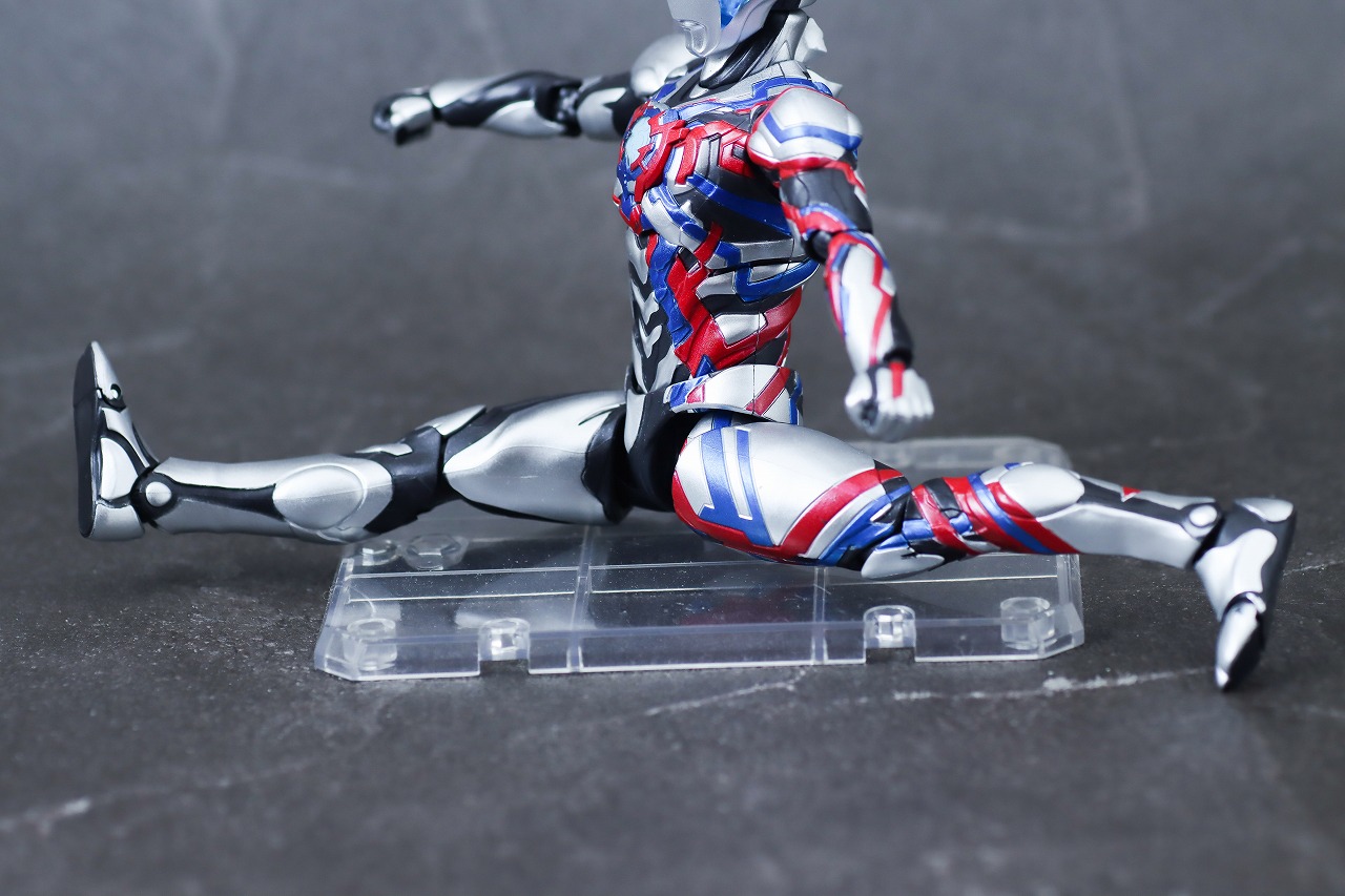 S.H.フィギュアーツ　ウルトラマンブレーザー　レビュー　可動範囲　