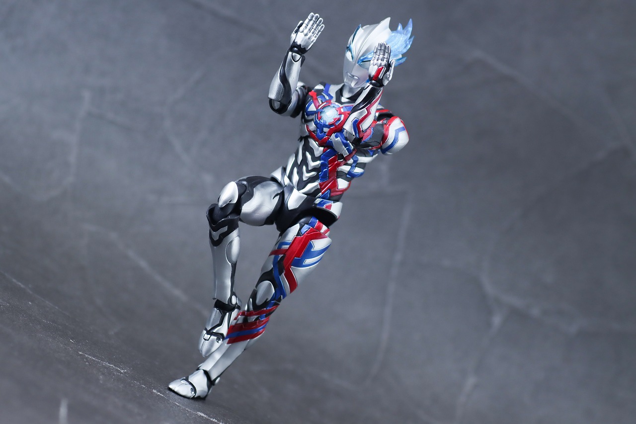 S.H.フィギュアーツ　ウルトラマンブレーザー　レビュー　アクション　