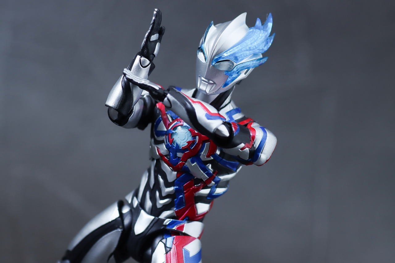 S.H.フィギュアーツ　ウルトラマンブレーザー　レビュー　アクション　