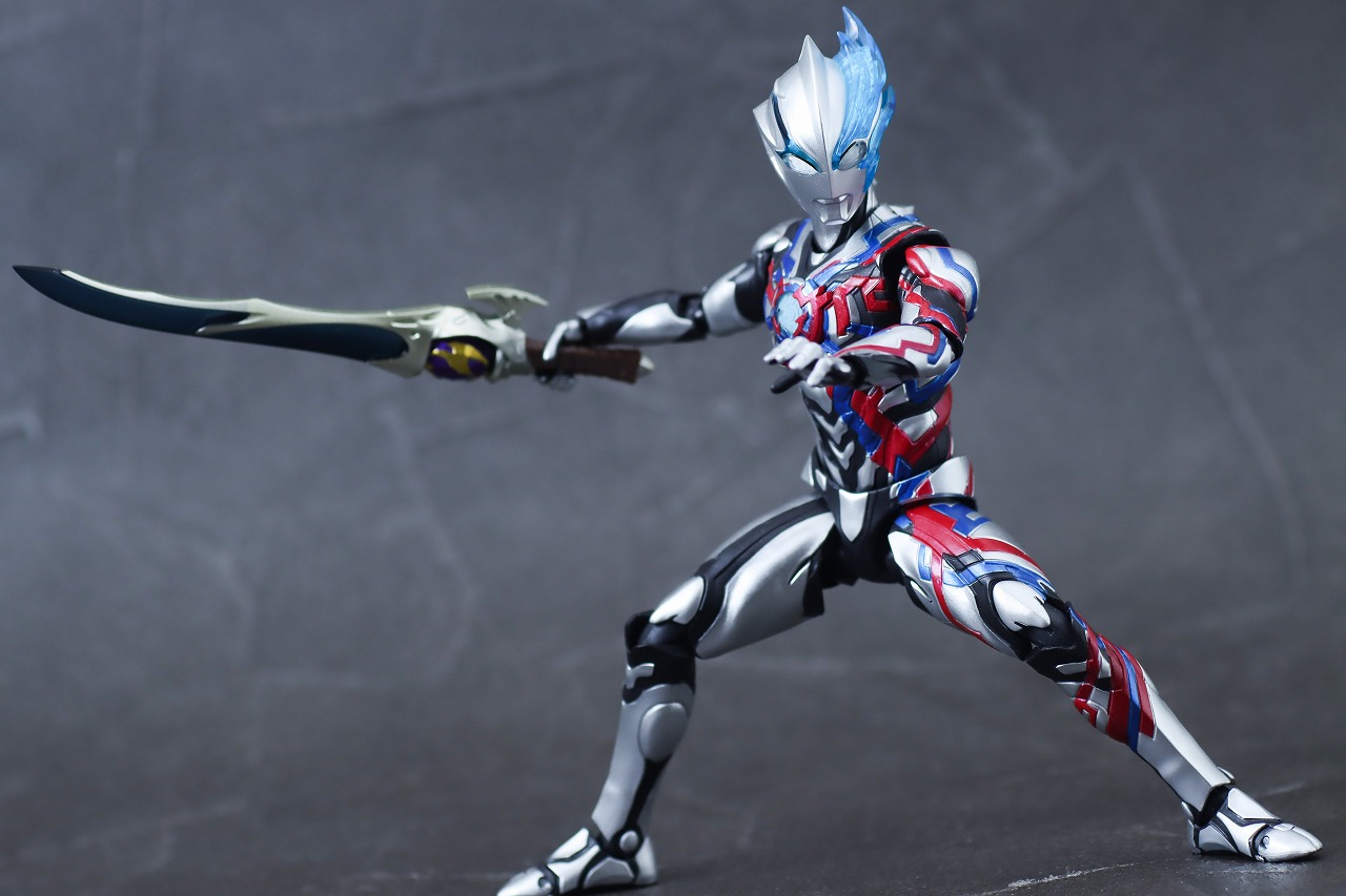 S.H.フィギュアーツ　ウルトラマンブレーザー　レビュー　アクション　