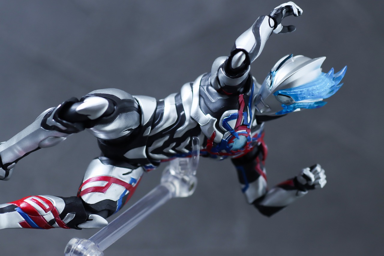 S.H.フィギュアーツ　ウルトラマンブレーザー　レビュー　アクション　