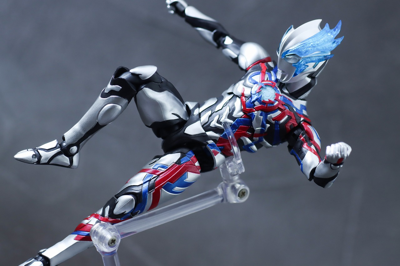 S.H.フィギュアーツ　ウルトラマンブレーザー　レビュー　アクション　